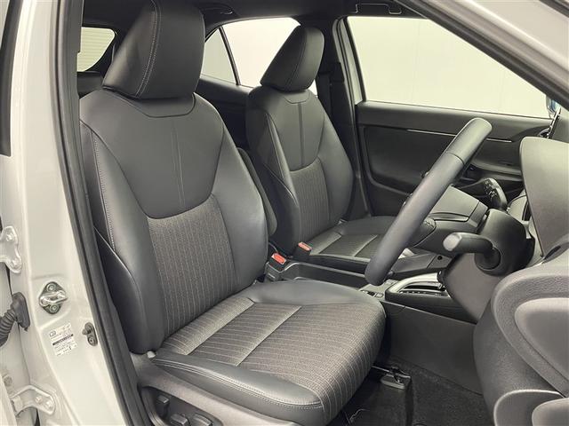 ヤリスクロス ハイブリッドＺ　ワンオーナー　純正ディスプレイオーディオ　バックカメラ　衝突被害軽減システム　ＡＣＣ　ＡＨＢ　ＢＳＭ　ＥＴＣ　ＬＥＤヘッドランプ　ステアリング＆シートヒーター　パワーシート　ヘッドライトレベライザー（17枚目）