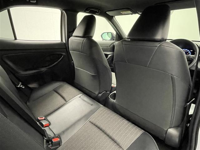 ヤリスクロス ハイブリッドＺ　ワンオーナー　純正ディスプレイオーディオ　バックカメラ　衝突被害軽減システム　ＡＣＣ　ＡＨＢ　ＢＳＭ　ＥＴＣ　ＬＥＤヘッドランプ　ステアリング＆シートヒーター　パワーシート　ヘッドライトレベライザー（18枚目）