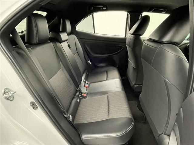 ヤリスクロス ハイブリッドＺ　ワンオーナー　純正ディスプレイオーディオ　バックカメラ　衝突被害軽減システム　ＡＣＣ　ＡＨＢ　ＢＳＭ　ＥＴＣ　ＬＥＤヘッドランプ　ステアリング＆シートヒーター　パワーシート　ヘッドライトレベライザー（19枚目）