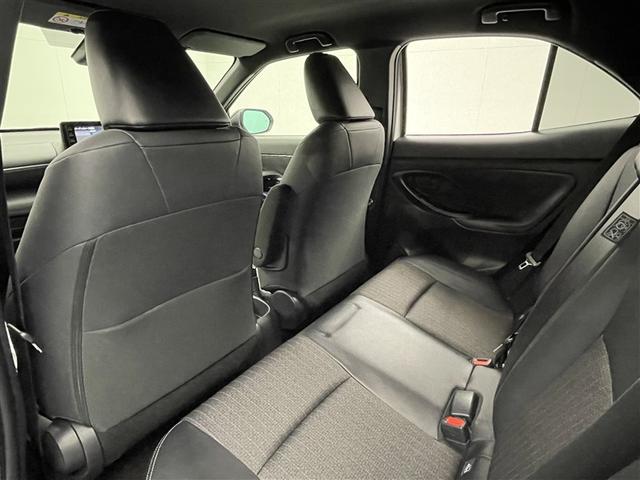 ヤリスクロス ハイブリッドＺ　ワンオーナー　純正ディスプレイオーディオ　バックカメラ　衝突被害軽減システム　ＡＣＣ　ＡＨＢ　ＢＳＭ　ＥＴＣ　ＬＥＤヘッドランプ　ステアリング＆シートヒーター　パワーシート　ヘッドライトレベライザー（24枚目）