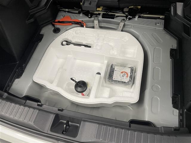 ヤリスクロス ハイブリッドＺ　ワンオーナー　純正ディスプレイオーディオ　バックカメラ　衝突被害軽減システム　ＡＣＣ　ＡＨＢ　ＢＳＭ　ＥＴＣ　ＬＥＤヘッドランプ　ステアリング＆シートヒーター　パワーシート　ヘッドライトレベライザー（29枚目）