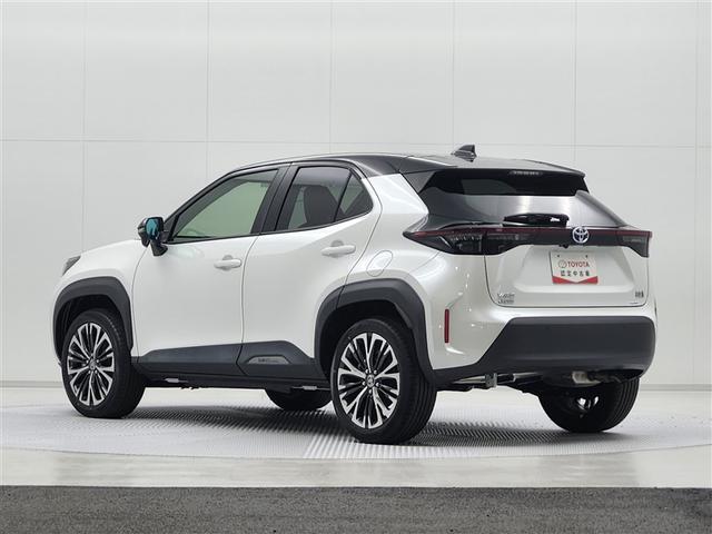 ヤリスクロス ハイブリッドＺ　ワンオーナー　純正ディスプレイオーディオ　バックカメラ　衝突被害軽減システム　ＡＣＣ　ＡＨＢ　ＢＳＭ　ＥＴＣ　ＬＥＤヘッドランプ　ステアリング＆シートヒーター　パワーシート　ヘッドライトレベライザー（33枚目）