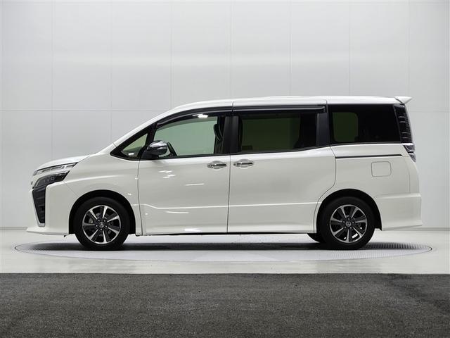 ヴォクシー ＺＳ　煌ＩＩＩ　ワンオーナー　純正オプションナビ　バックカメラ　衝突被害軽減システム　クルーズコントロール　ＥＴＣ　両側電動スライドドア　オートマチックハイビーム　ＬＥＤヘッドランプ　ハーフレザーシート（2枚目）