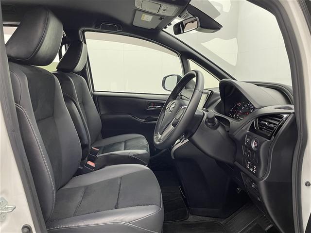 ヴォクシー ＺＳ　煌ＩＩＩ　ワンオーナー　純正オプションナビ　バックカメラ　衝突被害軽減システム　クルーズコントロール　ＥＴＣ　両側電動スライドドア　オートマチックハイビーム　ＬＥＤヘッドランプ　ハーフレザーシート（15枚目）