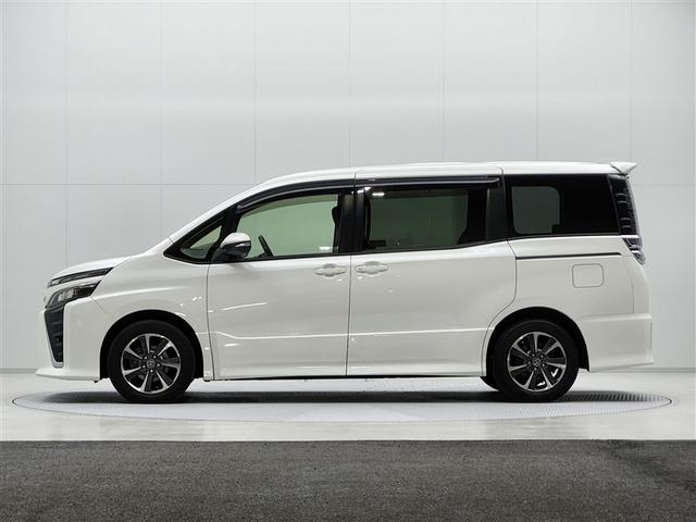 ヴォクシー ＺＳ　ワンオーナー　純正１０インチナビ　１１インチ後席モニター　バックカメラ　クルーズコントロール　オートマチックハイビーム　衝突被害軽減システム　ＥＴＣ　両側電動スライド　ＬＥＤヘッドランプ（2枚目）