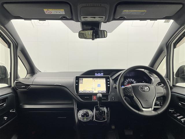 ヴォクシー ＺＳ　ワンオーナー　純正１０インチナビ　１１インチ後席モニター　バックカメラ　クルーズコントロール　オートマチックハイビーム　衝突被害軽減システム　ＥＴＣ　両側電動スライド　ＬＥＤヘッドランプ（4枚目）