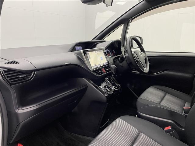 ヴォクシー ＺＳ　ワンオーナー　純正１０インチナビ　１１インチ後席モニター　バックカメラ　クルーズコントロール　オートマチックハイビーム　衝突被害軽減システム　ＥＴＣ　両側電動スライド　ＬＥＤヘッドランプ（21枚目）