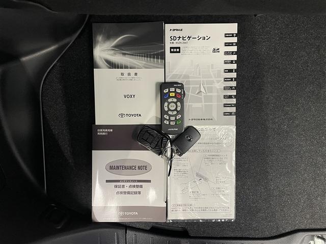 ヴォクシー ＺＳ　ワンオーナー　純正１０インチナビ　１１インチ後席モニター　バックカメラ　クルーズコントロール　オートマチックハイビーム　衝突被害軽減システム　ＥＴＣ　両側電動スライド　ＬＥＤヘッドランプ（40枚目）