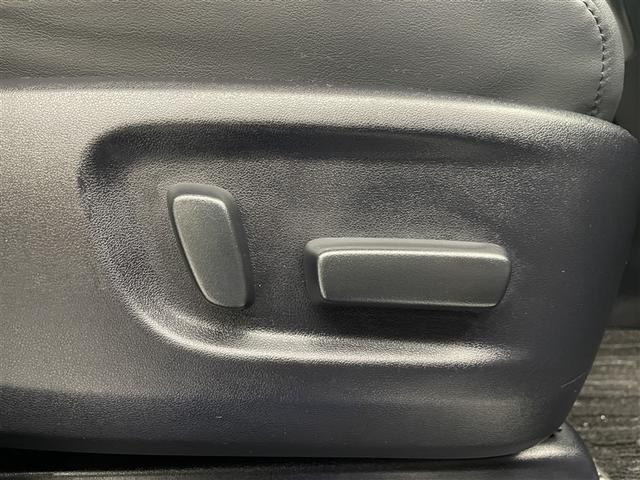 アルファード ２．５Ｓ　Ｃパッケージ　純正ＤＡ　ナビ機能あり　ＣＤ／ＤＶＤ可　純正後席モニター　バックカメラ　衝突被害軽減システム　ＡＣＣ　ＡＨＢ　ステアリング＆シートヒーター　エアーシート　ＥＴＣ　両側電動スライド　ＬＥＤヘッドランプ（17枚目）