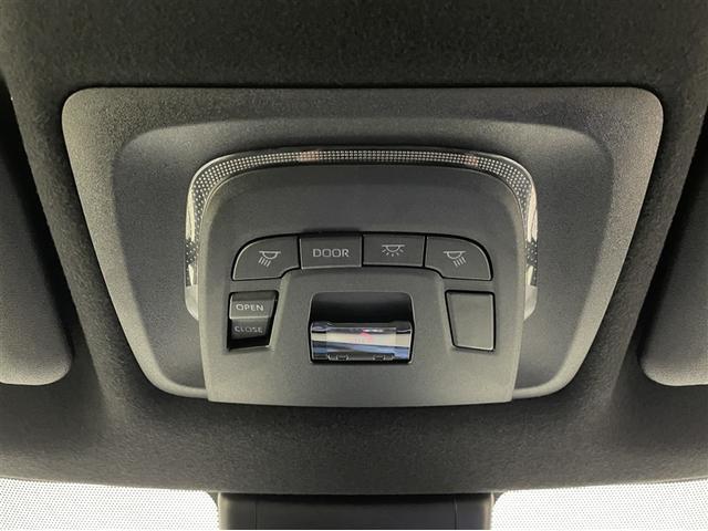 カローラクロス ハイブリッド　Ｚ　ワンオーナー　モデリスタフルエアロ　パノラマルーフ　純正９型ＤＡ　ナビ機能有　全方位カメラ　衝突被害軽減システム　ＡＣＣ　ＡＨＢ　ＢＳＭ　ＥＴＣ　ＬＥＤヘッドランプ　パワーバックドア　トヨタエンブレム（17枚目）