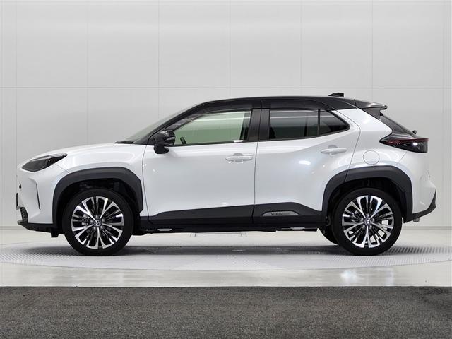 ヤリスクロス ハイブリッドＺ　ワンオーナー　純正ＤＡ　ナビ機能　ＣＤ／ＤＶＤ　全方位カメラ　衝突被害軽減システム　オートマチックハイビーム　アダプティブクルーズコントロール　ＬＥＤヘッドランプ　ステアリング＆シートヒーター（5枚目）