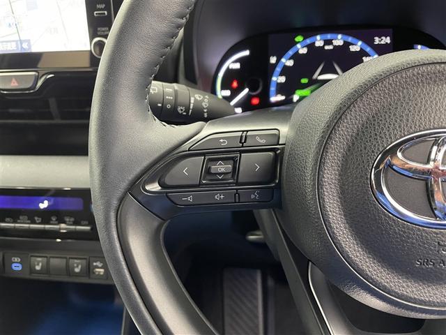 ヤリスクロス ハイブリッドＺ　ワンオーナー　純正ＤＡ　ナビ機能　ＣＤ／ＤＶＤ　全方位カメラ　衝突被害軽減システム　オートマチックハイビーム　アダプティブクルーズコントロール　ＬＥＤヘッドランプ　ステアリング＆シートヒーター（9枚目）