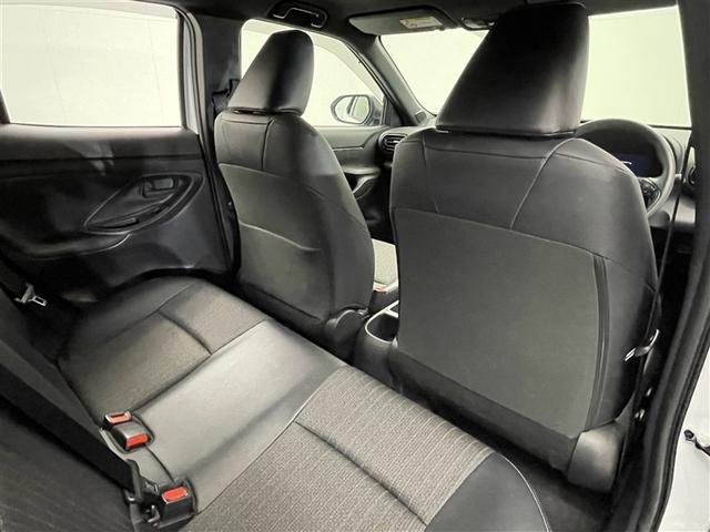 ヤリスクロス ハイブリッドＺ　ワンオーナー　純正ＤＡ　ナビ機能　ＣＤ／ＤＶＤ　全方位カメラ　衝突被害軽減システム　オートマチックハイビーム　アダプティブクルーズコントロール　ＬＥＤヘッドランプ　ステアリング＆シートヒーター（20枚目）