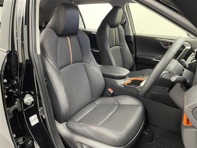 ＲＡＶ４ ハイブリッドアドベンチャー　ワンオーナー　４ＷＤ　純正１０型ＤＡ　全方位カメラ　衝突被害軽減システム　ＡＣＣ　ＡＨＢ　ＢＳＭ　ＥＴＣ　ＬＥＤヘッドランプ　ステアリング＆シートヒーター　エアーシート　パワーシート（20枚目）
