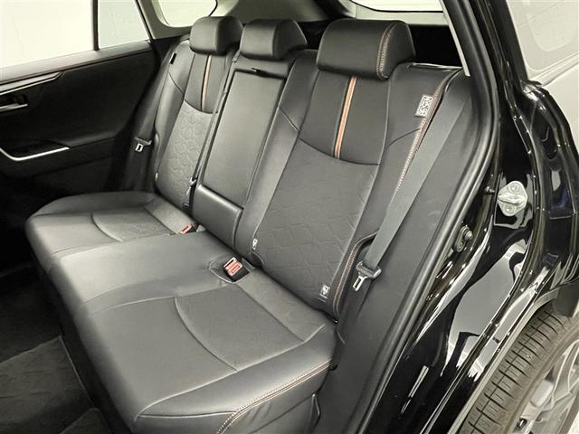 ＲＡＶ４ ハイブリッドアドベンチャー　ワンオーナー　４ＷＤ　純正１０型ＤＡ　全方位カメラ　衝突被害軽減システム　ＡＣＣ　ＡＨＢ　ＢＳＭ　ＥＴＣ　ＬＥＤヘッドランプ　ステアリング＆シートヒーター　エアーシート　パワーシート（29枚目）