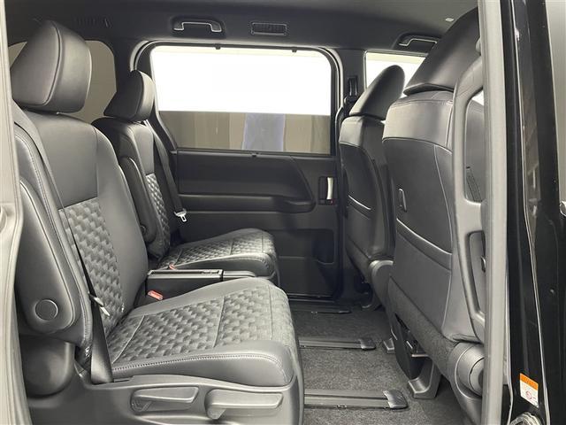 ヴォクシー Ｓ－Ｚ　ワンオーナー　純正１０．５型ＤＡ　ナビ機能付　ＣＤ／ＤＶＤ　バックカメラ　衝突被害軽減システム　ＡＣＣ　ＡＨＢ　ＨＵＤ　ＢＳＭ　快適利便ＰＫＧ　電子ミラー　両側電動スライド　プロジェクター式ライト（24枚目）