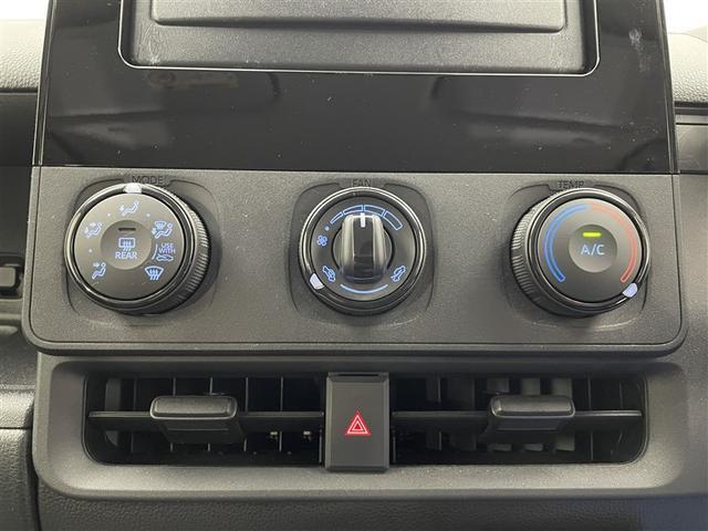 シエンタ Ｘ　ワンオーナー　衝突被害軽減システム　アダプティブクルーズコントロール　オートマチックハイビーム　電動スライドドア　ＬＥＤヘッドランプ　ヘッドライトレベライザー　クリアランスソナー　ドアバイザー（12枚目）