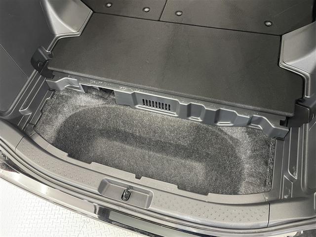 シエンタ Ｘ　ワンオーナー　衝突被害軽減システム　アダプティブクルーズコントロール　オートマチックハイビーム　電動スライドドア　ＬＥＤヘッドランプ　ヘッドライトレベライザー　クリアランスソナー　ドアバイザー（32枚目）