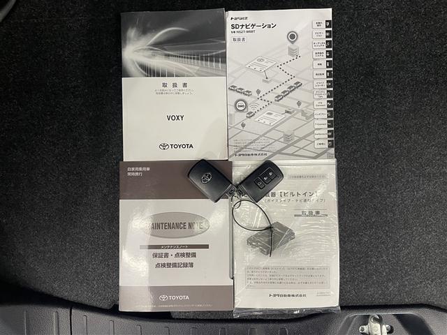 ヴォクシー Ｖ　ＣＯＲＤＥ　ｂｙ　全塗装　新品社外ＡＷ＆新品タイヤ　純正メモリーナビ　バックカメラ　ＥＴＣ　電動スライドドア　ＡＨＢ　ＬＥＤランプ　シートヒーター　クルコン　シートリフター　シートカバー選択可　コーデバイ（41枚目）