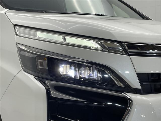 ヴォクシー ＺＳ　煌　ワンオーナー　アルパイン１１型ナビ　１２型後席モニター　バックカメラ　ＡＨＢ　衝突被害軽減システム　クルーズコントロール　ＥＴＣ　両側電動スライド　ＬＥＤヘッドランプ　後席フィルム加工（35枚目）