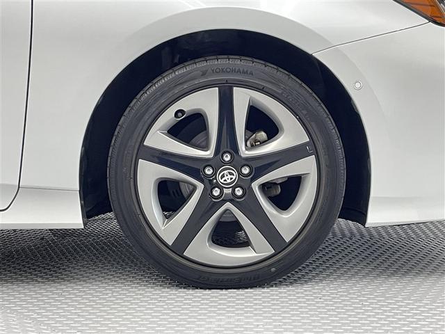 プリウス Ａツーリングセレクション　ワンオーナー　メーカーナビ　バックカメラ　衝突被害軽減システム　ＡＨＢ　ＡＣＣ　ＢＳＭ　ヘッドアップディスプレイ　ＥＴＣ　ＬＥＤヘッドランプ　アドバンスドパーク　シートヒーター　クリアランスソナー（40枚目）