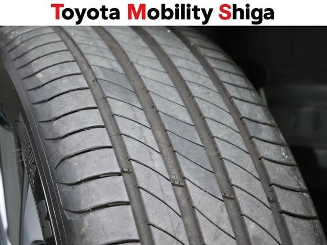 カローラクロス ハイブリッド　Ｚ　サンルーフ　フルセグ　メモリーナビ　ミュージックプレイヤー接続可　バックカメラ　衝突被害軽減システム　ＥＴＣ　ドラレコ　ＬＥＤヘッドランプ　ワンオーナー（19枚目）