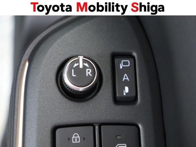 クラウンクロスオーバー Ｇアドバンスド・レザーパッケージ　革シート　４ＷＤ　フルセグ　ミュージックプレイヤー接続可　バックカメラ　衝突被害軽減システム　ＥＴＣ　ドラレコ　ＬＥＤヘッドランプ　ワンオーナー（19枚目）