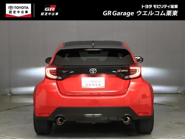 ＧＲヤリス ＲＳ　メモリーナビ　ミュージックプレイヤー接続可　バックカメラ　衝突被害軽減システム　ＥＴＣ　ＬＥＤヘッドランプ　ワンオーナー（8枚目）