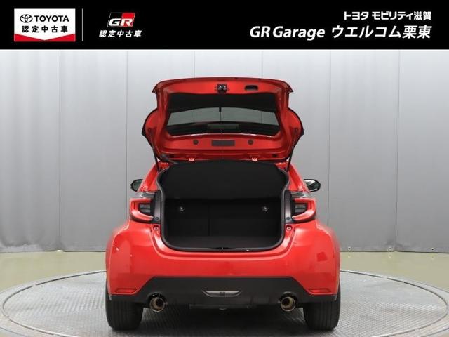 ＧＲヤリス ＲＳ　メモリーナビ　ミュージックプレイヤー接続可　バックカメラ　衝突被害軽減システム　ＥＴＣ　ＬＥＤヘッドランプ　ワンオーナー（12枚目）