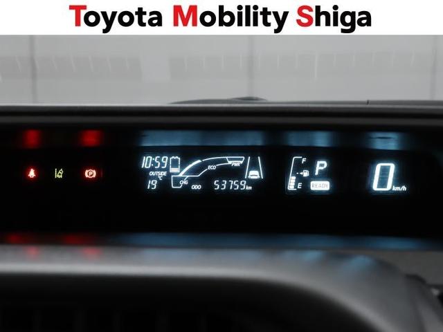 昼間でもくっきり見やすい、高質感メーターです。