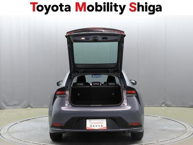 プリウス Ｚ　フルセグ　メモリーナビ　ミュージックプレイヤー接続可　バックカメラ　衝突被害軽減システム　ＥＴＣ　ドラレコ　ＬＥＤヘッドランプ　ワンオーナー（9枚目）