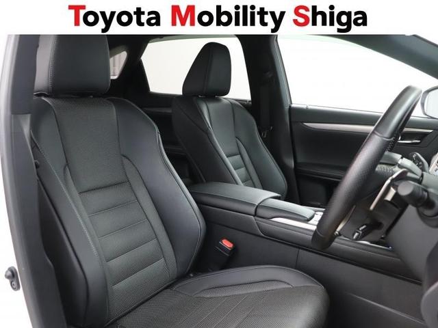 ＲＸ ＲＸ３００　Ｆスポーツ　革シート　フルセグ　メモリーナビ　ＤＶＤ再生　ミュージックプレイヤー接続可　バックカメラ　衝突被害軽減システム　ＥＴＣ　ドラレコ　ＬＥＤヘッドランプ　ワンオーナー　フルエアロ　アイドリングストップ（11枚目）