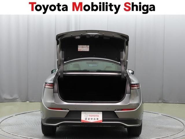 クラウンクロスオーバー Ｇアドバンスド・レザーパッケージ　革シート　４ＷＤ　フルセグ　ミュージックプレイヤー接続可　バックカメラ　衝突被害軽減システム　ＥＴＣ　ドラレコ　ＬＥＤヘッドランプ　ワンオーナー（12枚目）