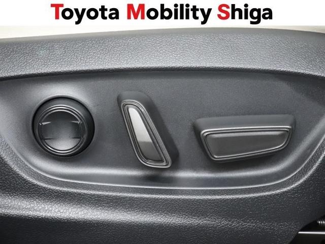 クラウンクロスオーバー Ｇアドバンスド・レザーパッケージ　革シート　４ＷＤ　フルセグ　ミュージックプレイヤー接続可　バックカメラ　衝突被害軽減システム　ＥＴＣ　ドラレコ　ＬＥＤヘッドランプ　ワンオーナー（25枚目）