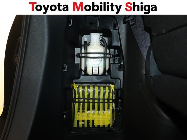 エスクァイア ハイブリッドGi フルセグ メモリーナビ DVD再生 ミュージックプレイヤー接続可 後席モニター バックカメラ 衝突被害軽減システム ETC 両側電動スライド LEDヘッドランプ 乗車定員7人 3列シート ワンオーナー(32枚目)