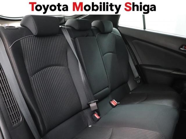 プリウスＰＨＶ Ｓセーフティパッケージ　ワンセグ　メモリーナビ　ミュージックプレイヤー接続可　バックカメラ　衝突被害軽減システム　ＥＴＣ　ドラレコ　ＬＥＤヘッドランプ　ワンオーナー（13枚目）