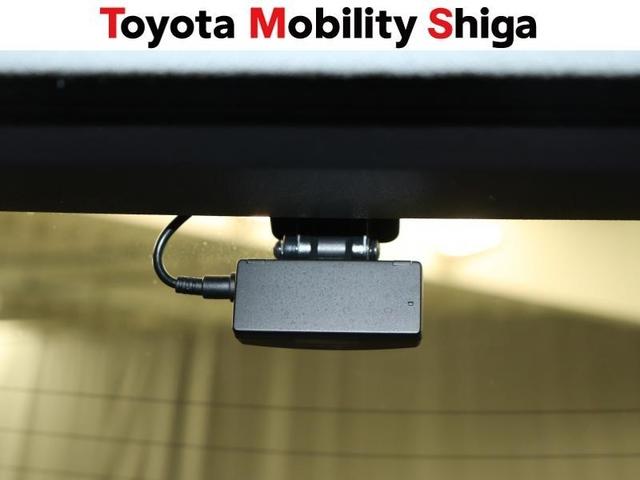 プリウスＰＨＶ Ｓセーフティパッケージ　ワンセグ　メモリーナビ　ミュージックプレイヤー接続可　バックカメラ　衝突被害軽減システム　ＥＴＣ　ドラレコ　ＬＥＤヘッドランプ　ワンオーナー（28枚目）