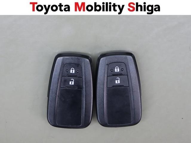 �h�A�̊J���߂�A�G���W���̎n���Ȃǌ����g�킸�ɍ쓮�o����֗��ȃX�}-�g�L-�𑕔����Ă���܂��B