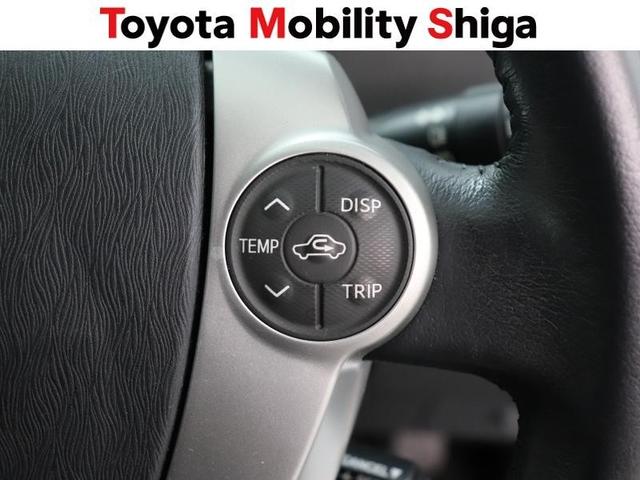 �G�A�R���̉��x�����ɕ֗��ȃX�e�A�����O�X�C�b�`���������Ă���܂��B