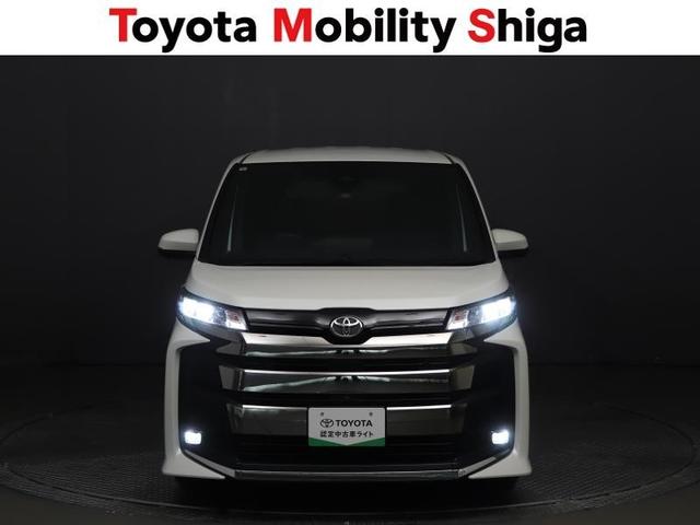 ノア Ｓ－Ｇ　フルセグ　メモリーナビ　ＤＶＤ再生　ミュージックプレイヤー接続可　後席モニター　バックカメラ　衝突被害軽減システム　ＥＴＣ　両側電動スライド　ＬＥＤヘッドランプ　乗車定員７人　３列シート　ワンオーナー（7枚目）