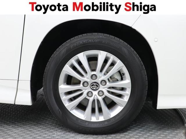 ノア Ｓ－Ｇ　フルセグ　メモリーナビ　ＤＶＤ再生　ミュージックプレイヤー接続可　後席モニター　バックカメラ　衝突被害軽減システム　ＥＴＣ　両側電動スライド　ＬＥＤヘッドランプ　乗車定員７人　３列シート　ワンオーナー（15枚目）