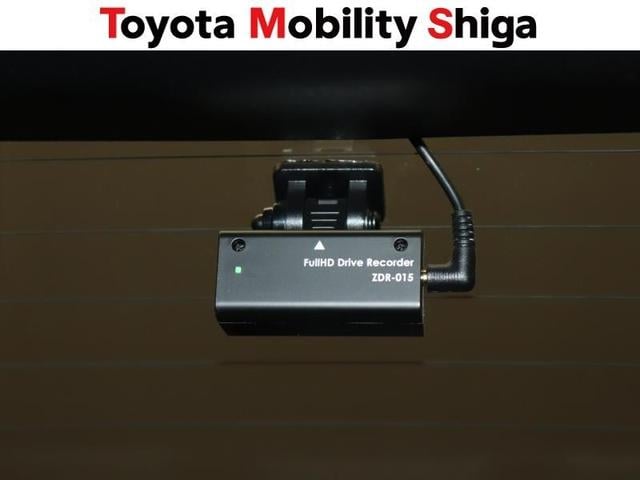 ������^�]�΍�ɕ֗��Ȍ㕔�B�e�p�J�������������Ă���܂��B