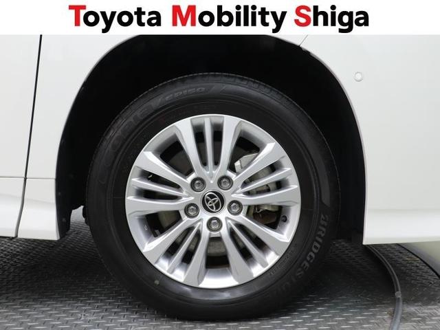 ノア ハイブリッドＳ－Ｚ　４ＷＤ　フルセグ　メモリーナビ　ＤＶＤ再生　ミュージックプレイヤー接続可　後席モニター　バックカメラ　衝突被害軽減システム　ＥＴＣ　両側電動スライド　ＬＥＤヘッドランプ　乗車定員７人　３列シート（15枚目）