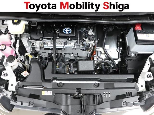 ノア ハイブリッドＳ－Ｚ　４ＷＤ　フルセグ　メモリーナビ　ＤＶＤ再生　ミュージックプレイヤー接続可　後席モニター　バックカメラ　衝突被害軽減システム　ＥＴＣ　両側電動スライド　ＬＥＤヘッドランプ　乗車定員７人　３列シート（16枚目）