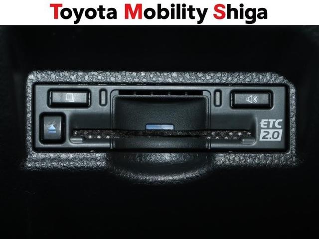 ノア ハイブリッドＳ－Ｚ　４ＷＤ　フルセグ　メモリーナビ　ＤＶＤ再生　ミュージックプレイヤー接続可　後席モニター　バックカメラ　衝突被害軽減システム　ＥＴＣ　両側電動スライド　ＬＥＤヘッドランプ　乗車定員７人　３列シート（23枚目）