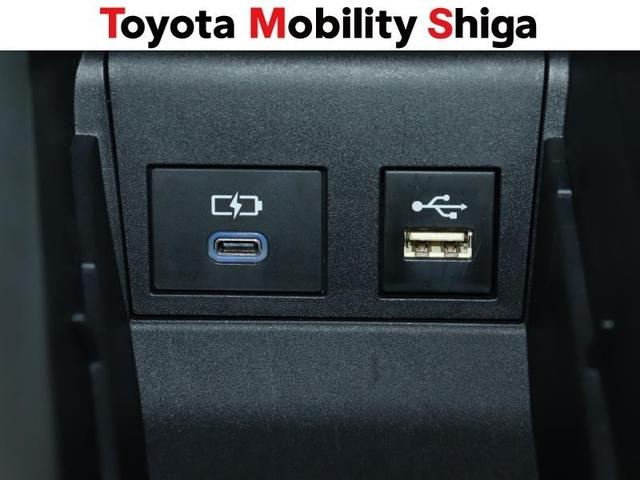 ノア ハイブリッドＳ－Ｚ　４ＷＤ　フルセグ　メモリーナビ　ＤＶＤ再生　ミュージックプレイヤー接続可　後席モニター　バックカメラ　衝突被害軽減システム　ＥＴＣ　両側電動スライド　ＬＥＤヘッドランプ　乗車定員７人　３列シート（28枚目）