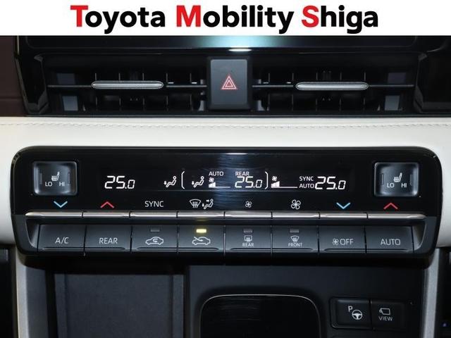 ノア Ｚ　フルセグ　メモリーナビ　ＤＶＤ再生　ミュージックプレイヤー接続可　後席モニター　バックカメラ　衝突被害軽減システム　ＥＴＣ　両側電動スライド　ＬＥＤヘッドランプ　乗車定員７人　３列シート　ワンオーナー（11枚目）