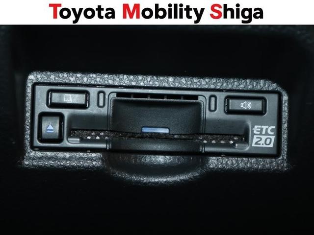 ノア Ｚ　フルセグ　メモリーナビ　ＤＶＤ再生　ミュージックプレイヤー接続可　後席モニター　バックカメラ　衝突被害軽減システム　ＥＴＣ　両側電動スライド　ＬＥＤヘッドランプ　乗車定員７人　３列シート　ワンオーナー（23枚目）