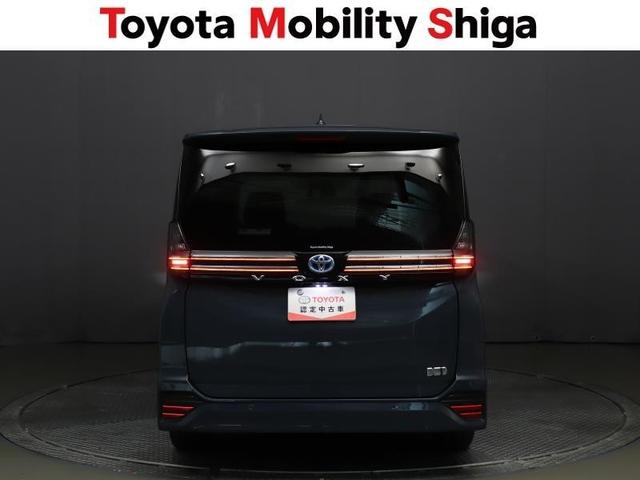 ヴォクシー ハイブリッドＳ－Ｇ　フルセグ　メモリーナビ　ＤＶＤ再生　ミュージックプレイヤー接続可　後席モニター　バックカメラ　衝突被害軽減システム　ＥＴＣ　両側電動スライド　ＬＥＤヘッドランプ　乗車定員７人　３列シート　ワンオーナー（8枚目）