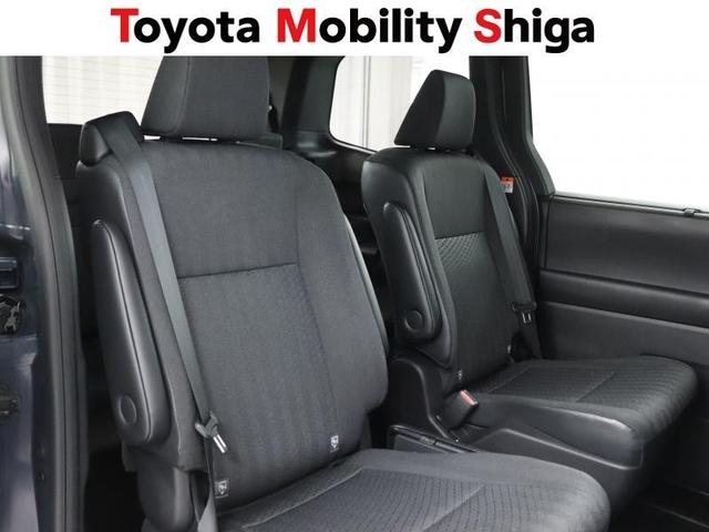 ヴォクシー ハイブリッドＳ－Ｇ　フルセグ　メモリーナビ　ＤＶＤ再生　ミュージックプレイヤー接続可　後席モニター　バックカメラ　衝突被害軽減システム　ＥＴＣ　両側電動スライド　ＬＥＤヘッドランプ　乗車定員７人　３列シート　ワンオーナー（13枚目）